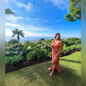 Revolve Starlow En La Playa Midi Dress in Coral. NWT